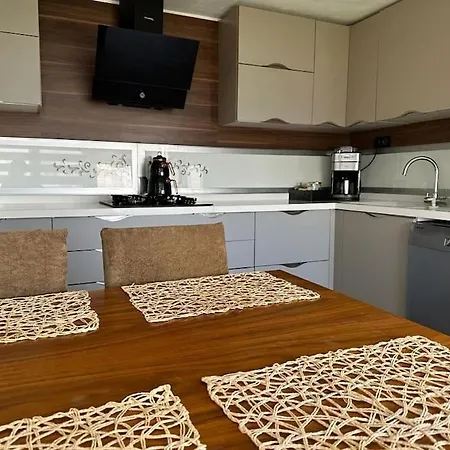 8 Kisilik Konforlu Ve Ferah Bir Villa Antalya Exterior photo